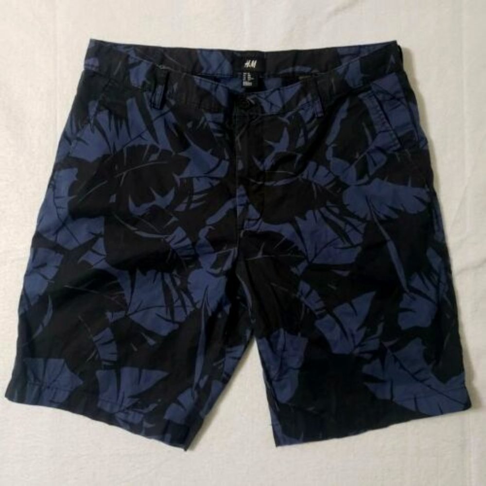 NWOT H&M Floral Chino Shorts Size 30